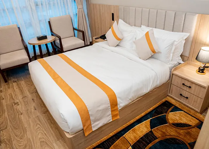 Grand Ambassador Business Hotel 3*