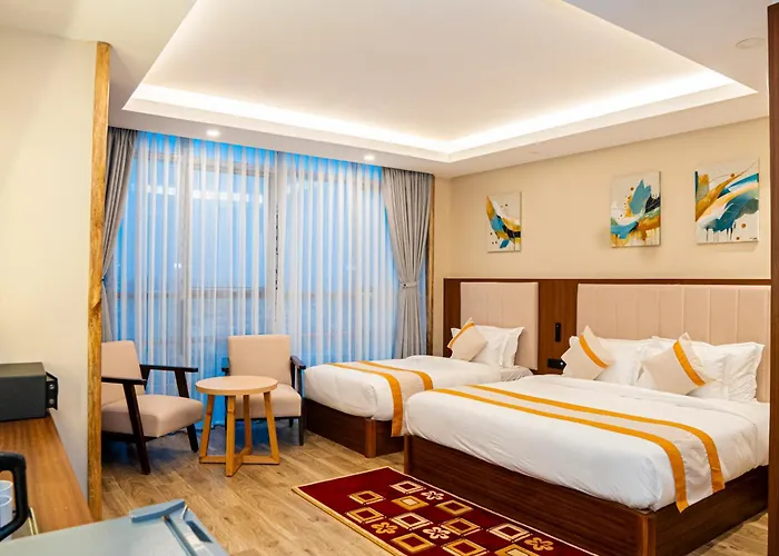 Grand Ambassador Business Hotel 3*