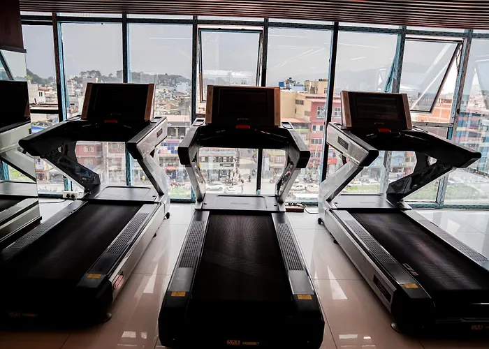 Grand Ambassador Business Hotel 3*